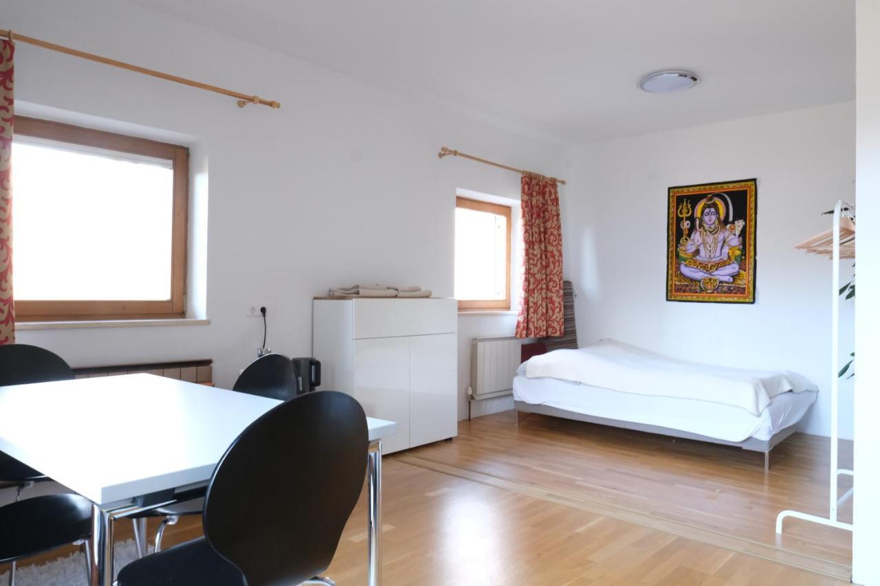 Doppelzimmer Innsbruck Exterior photo